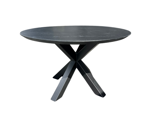 [0030002] Borðstofuborð 130cm svart
