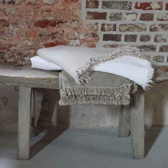[031051078] Josephine teppi off white 135x265 cm